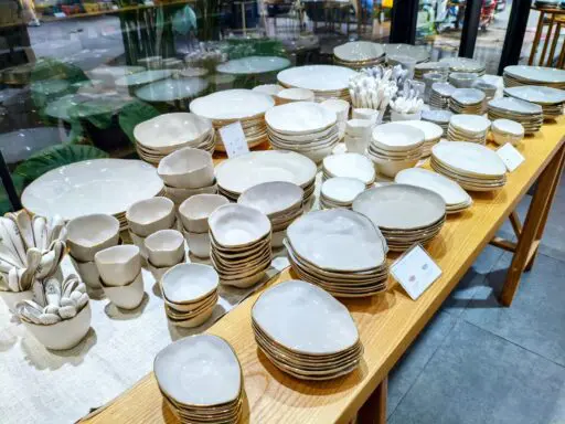 更に広く！「amai(Xuan Thuy店) 」大人気のベトナム発テーブルウェア