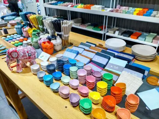 更に広く！「amai(Xuan Thuy店) 」大人気のベトナム発テーブルウェア