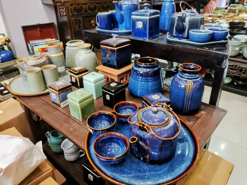 ホーチミン】ベトナム伝統陶器店「Dong Gia Enterprise」フランス人
