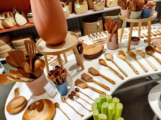 ベトナムの人気土産”amai”が安く買えるアウトレット店
