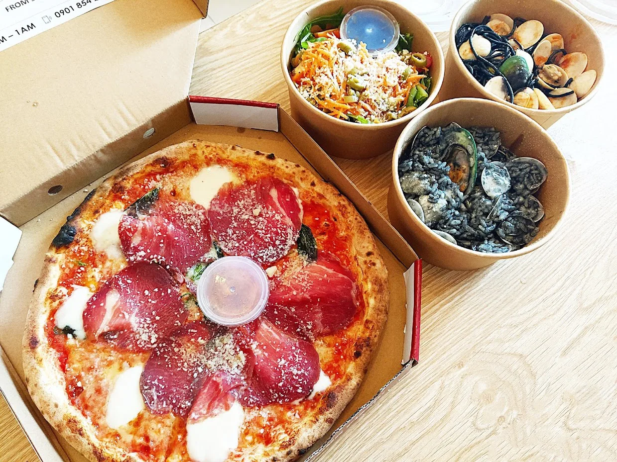 365Degrees Pizzeria and Bar1