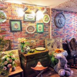 Cosy Coffee 36 ホーチミンの古アパート Chung Cu 14 内にあるガーリーアンティーク風カフェ ベトナムリアルガイド