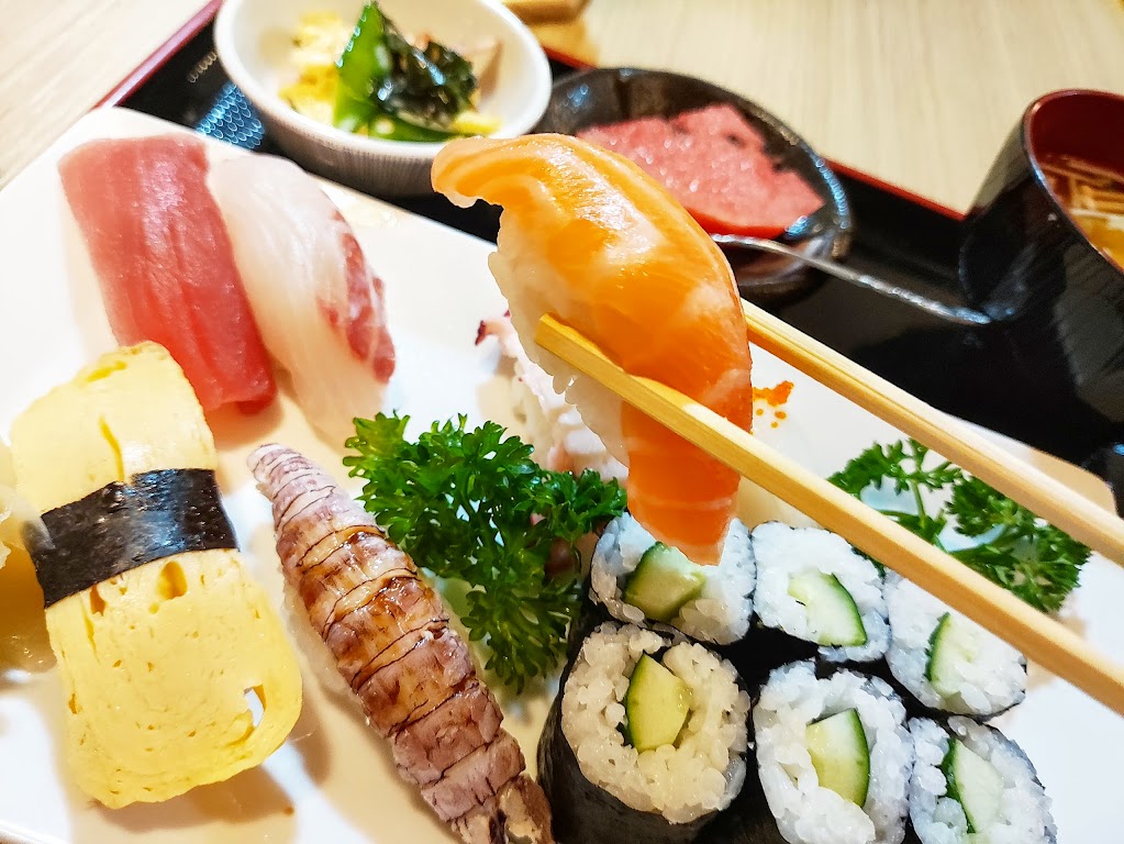 Sushi binh lunch３