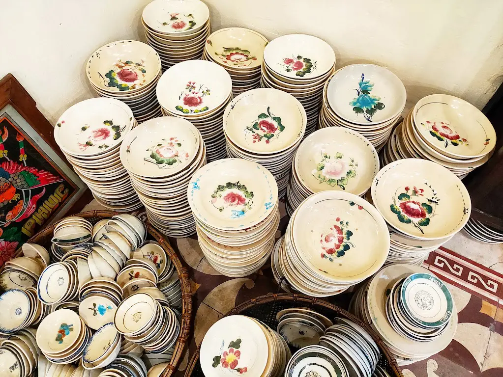 ベトナム伝統陶器ヴィンテージソンベ焼き「Nha va saigon」