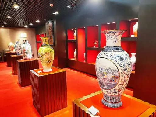 縁起物・ベトナム・ミンロン・高級陶器・置物・牛コレクション・美術品・インテリア 縁起物・ベトナム・ミンロン・高級陶器・置物・牛コレクション・美術品