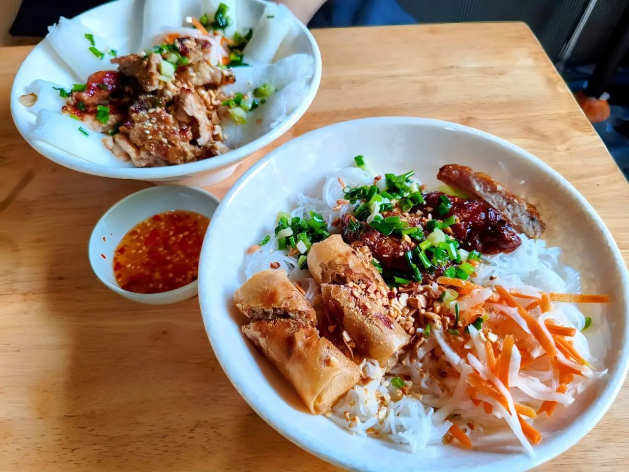 bun thit nuong di giao11