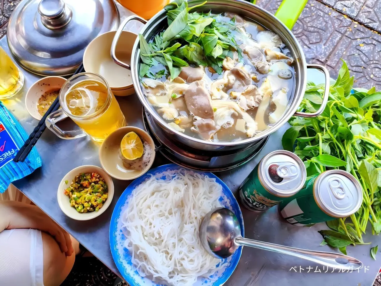 ホーチミン】ベトナム名物ハーブ鶏鍋「Lẩu Gà Lá É」名店の楽しみ方
